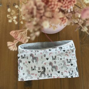 snood pour enfant aux motifs licorne