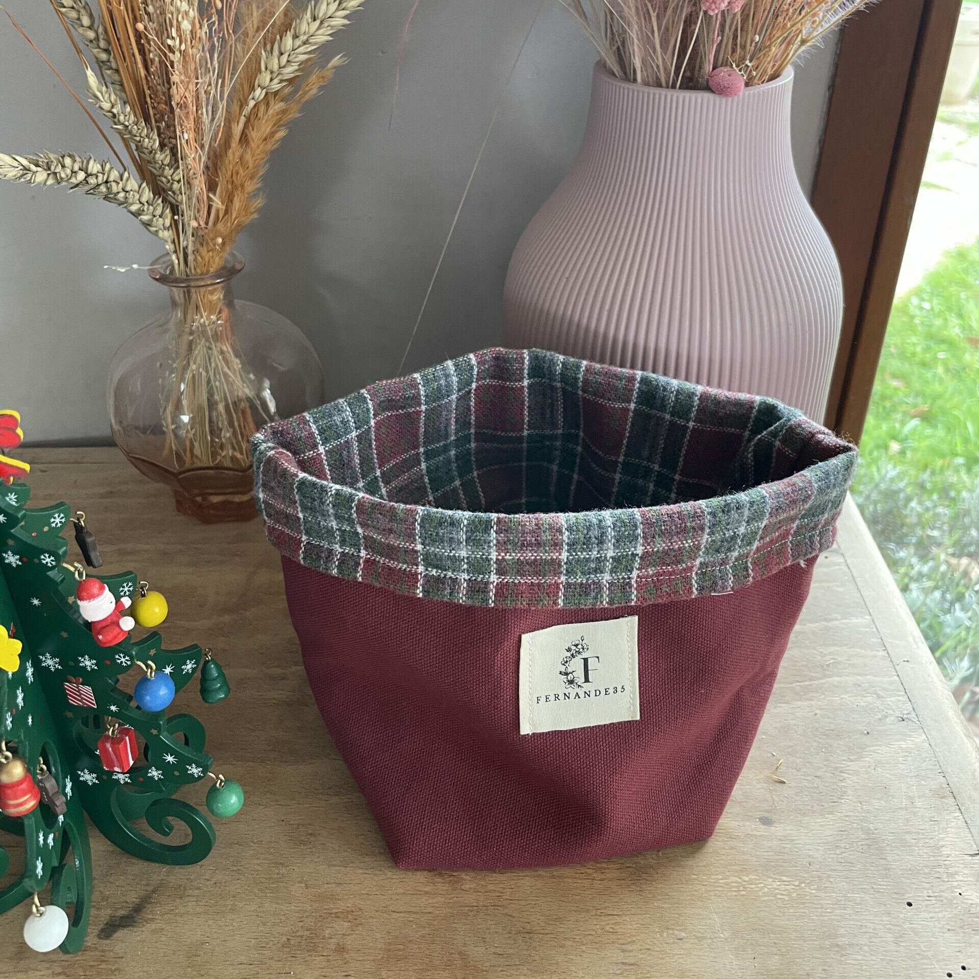 Panier en tissu bordeaux