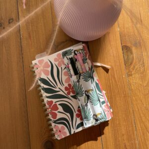 Marque-page élastique avec porte-crayon - Toucan